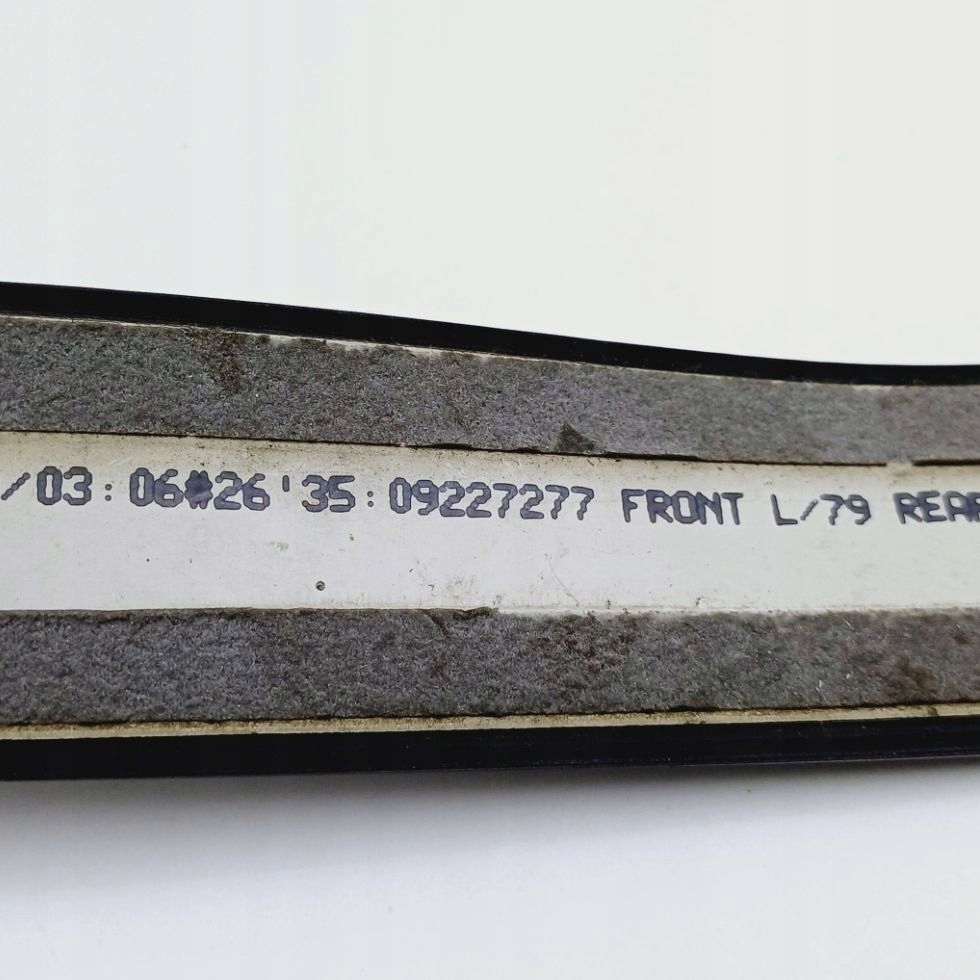 Молдинг крила лівий задній opel corsa c 3d hb 09227277 nr196 Недорого