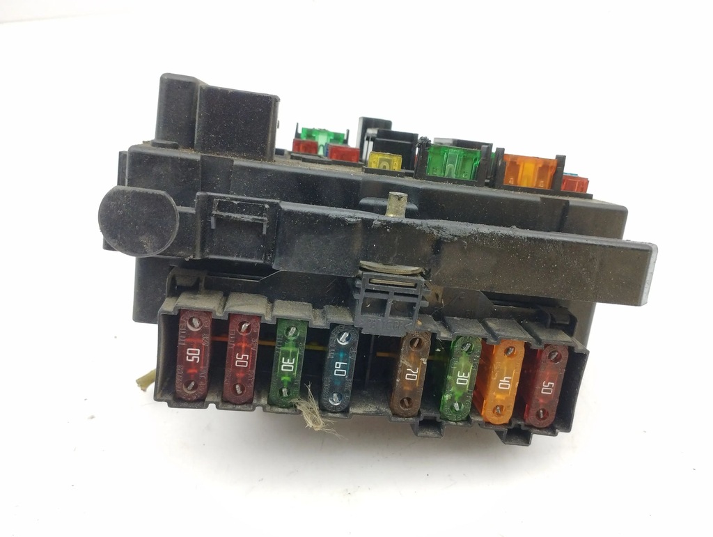 фото №5, Lancia phedra 2002 рамка / модуль предохранителей