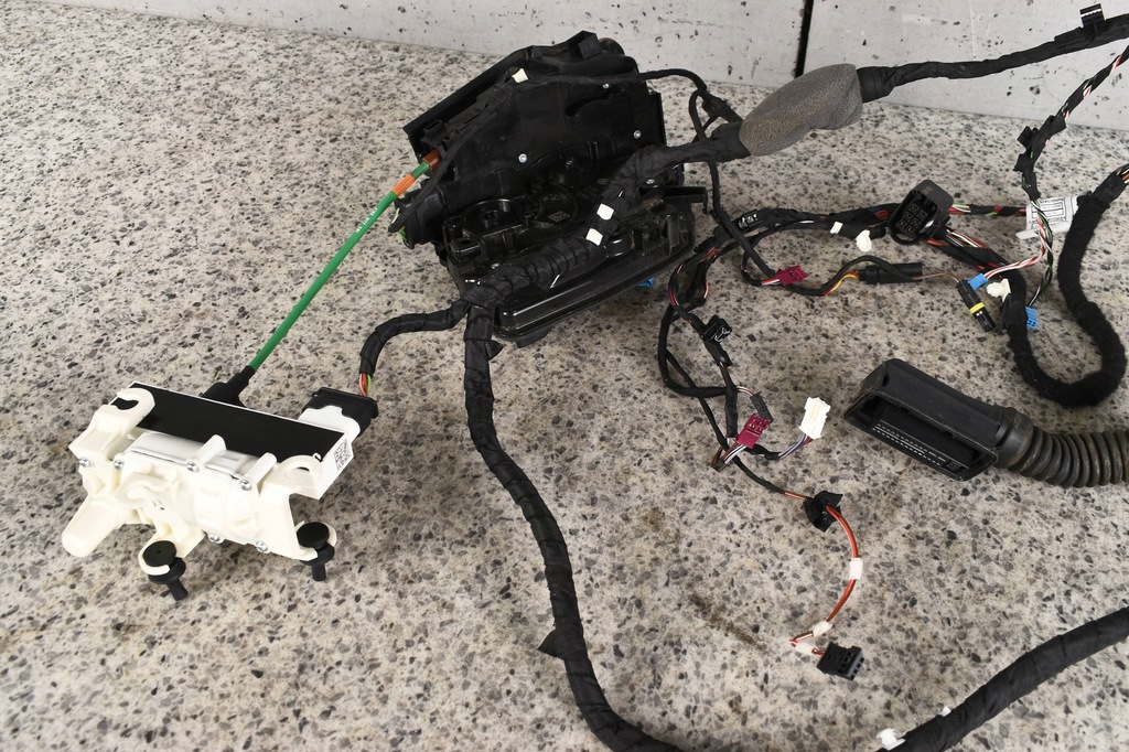 фото №12, Bmw 5 g30 g31 m5 f90 замок замки доводчик soft close softclose