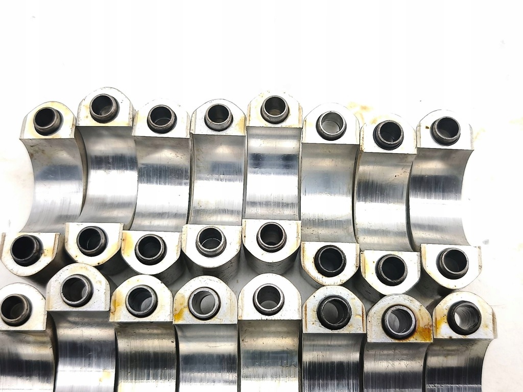 фото №11, Maserati quattroporte 2004 опора вала распределительного вала