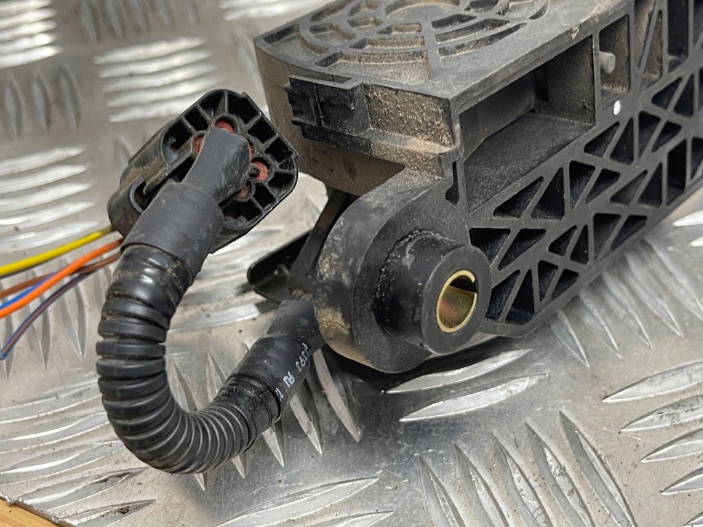 фото №7, 2003 mercedes-benz a w168 педаль газа aaxpjl074