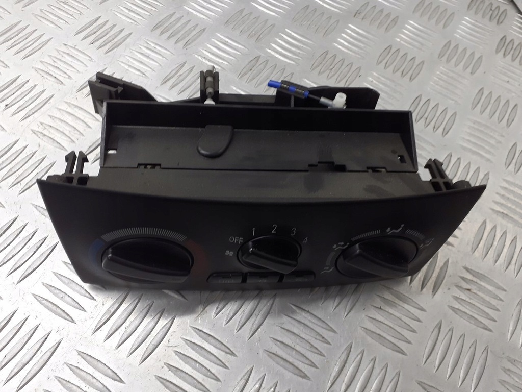 фото №1, Панель обдув кондиционера mitsubishi space star mn108632