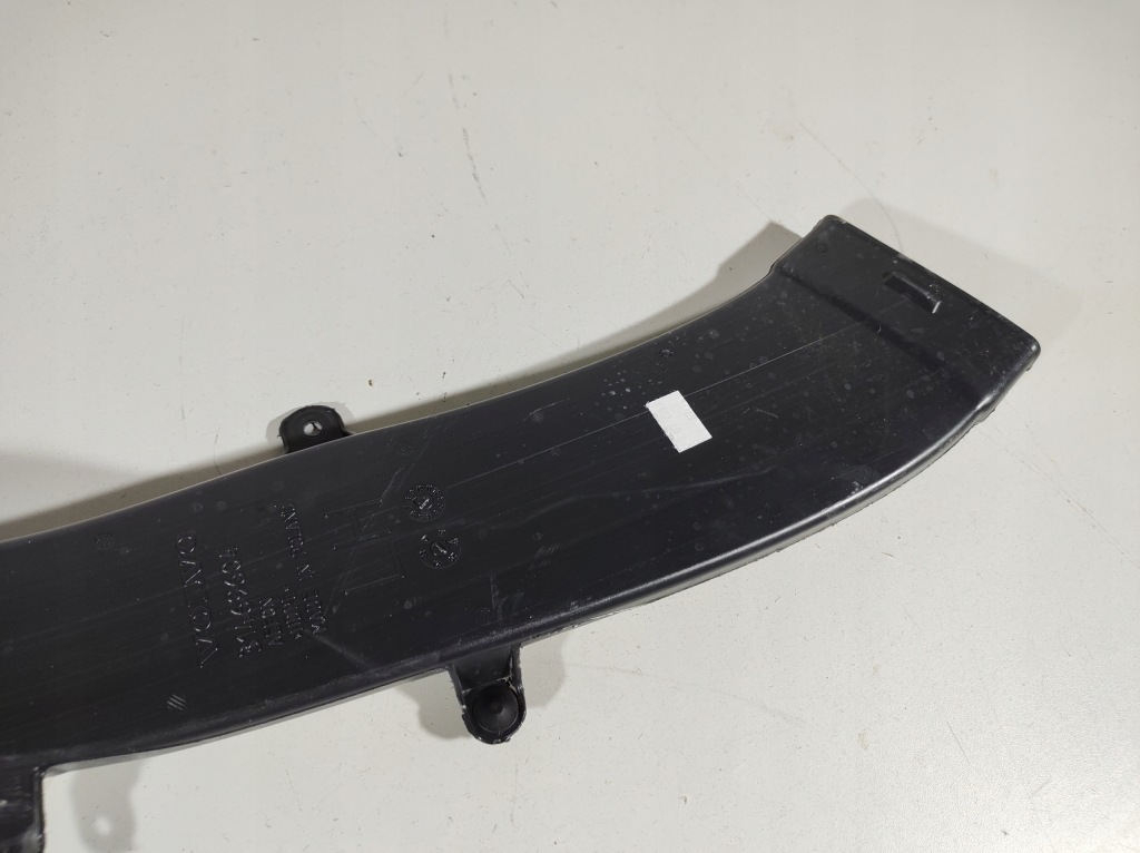 фото №4, Volvo v60 18r- впуск повітря стійка лівий