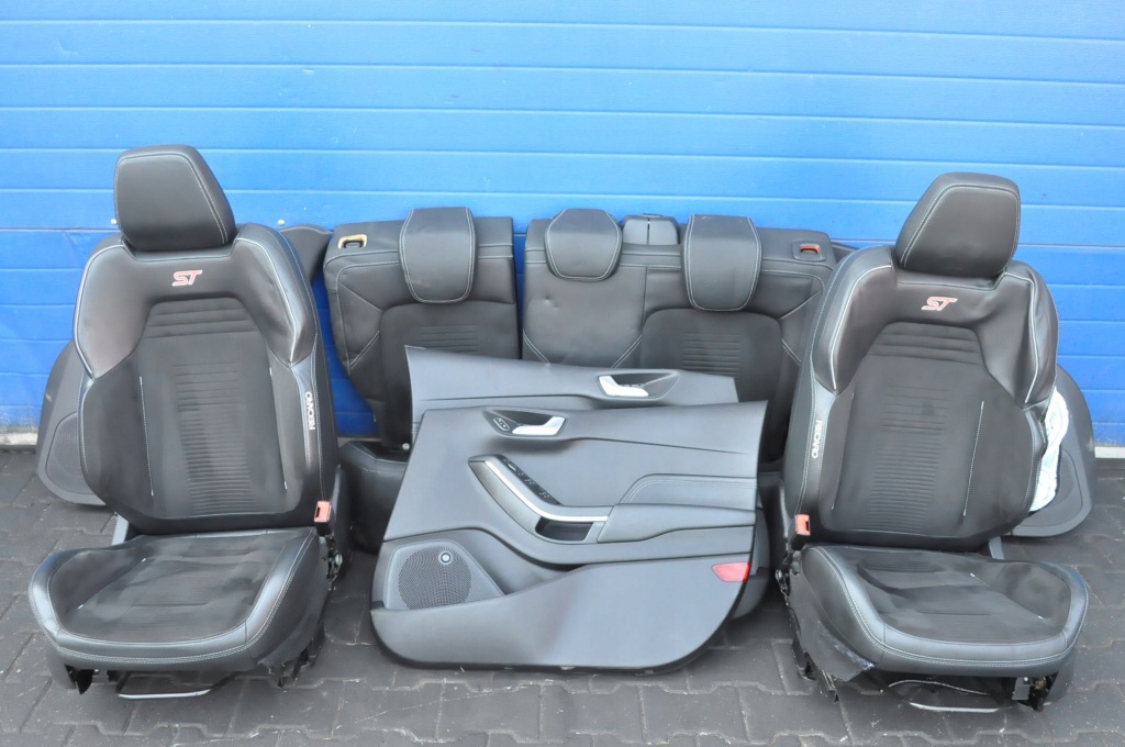 фото №1, Ford fiesta mk8 st 5d перехідник салону сидіння recaro заднє сидіння шкіра anglik