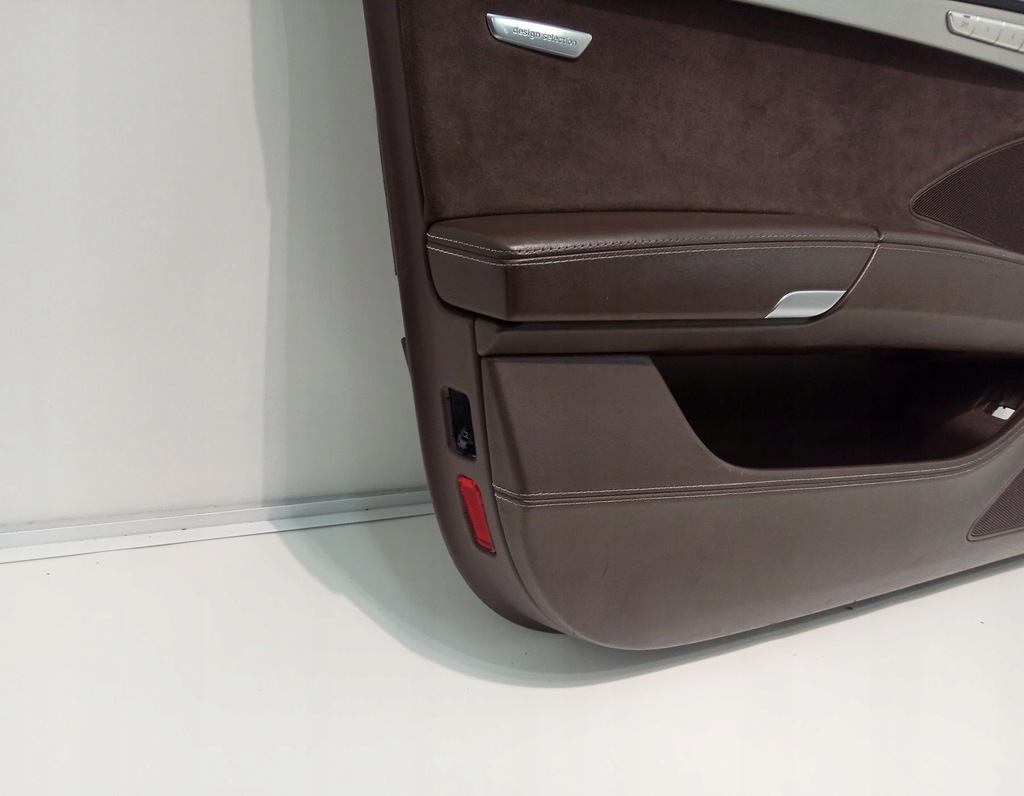 фото №4, Обшивка двері лівий передній перед audi a8 d4