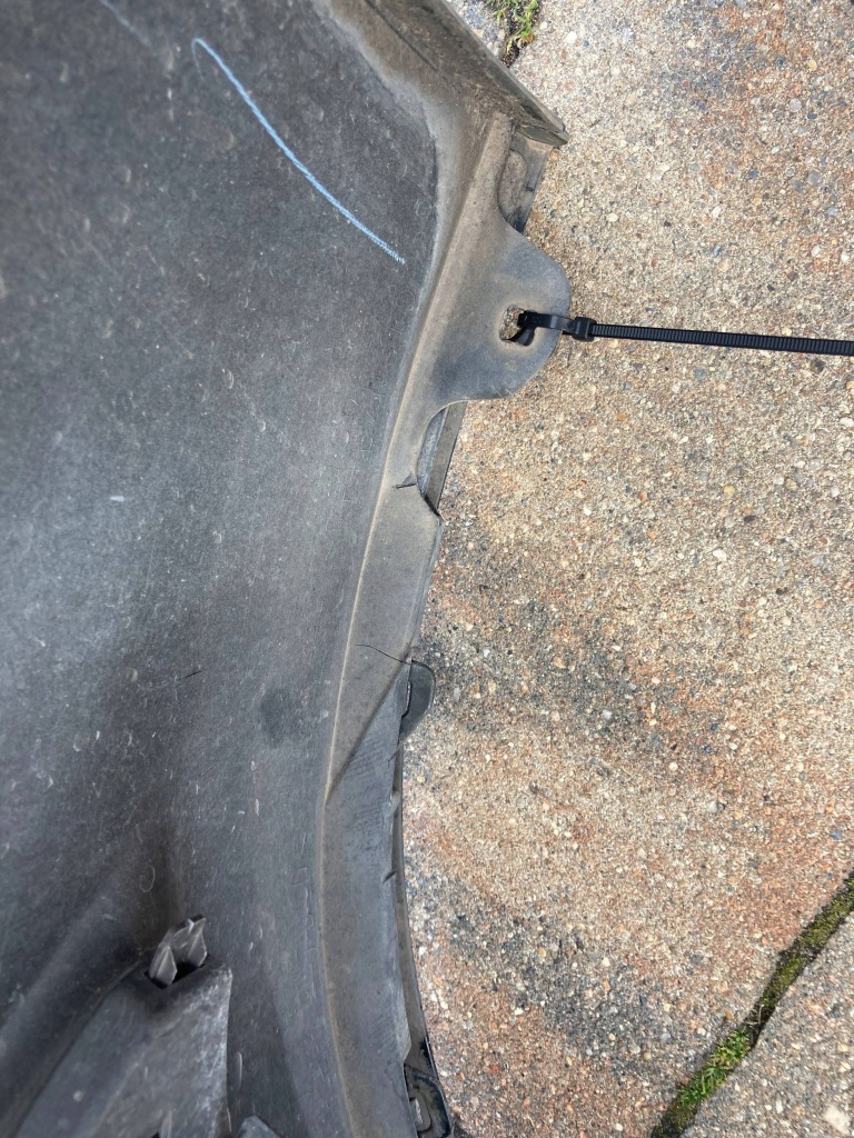 Toyota verso 2009-13 бампер передній 521190f090 в Україні