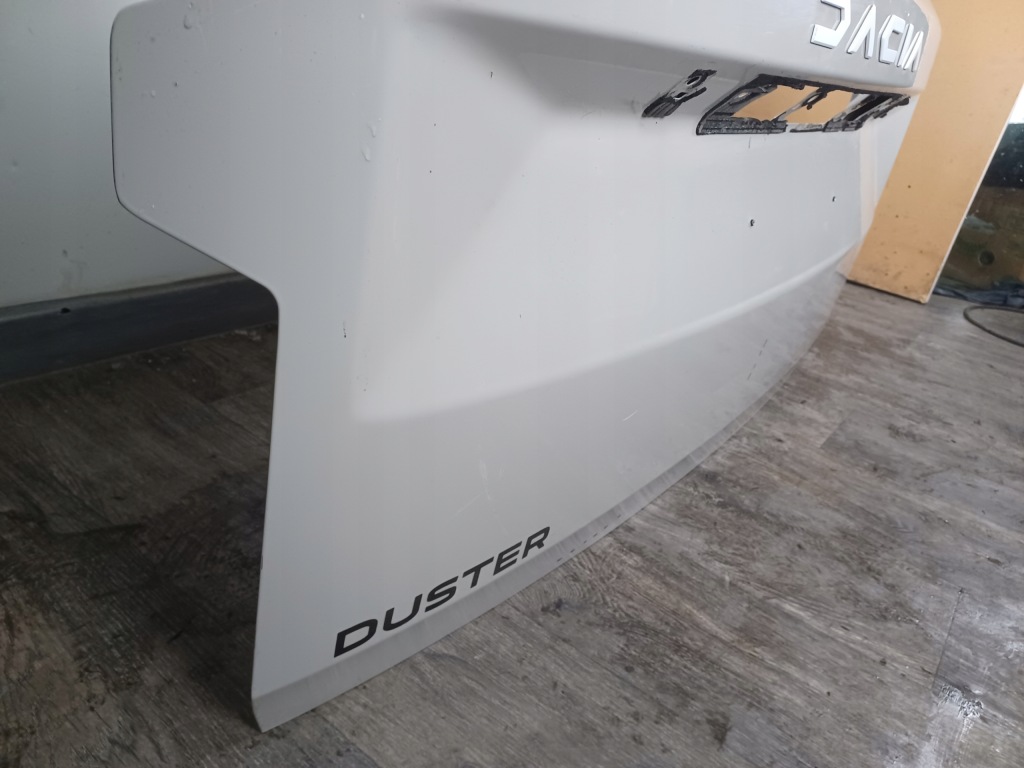 Кришка багажника задній задня --- dacia duster 3 3 2023- --- кришка багажника --- Ціна