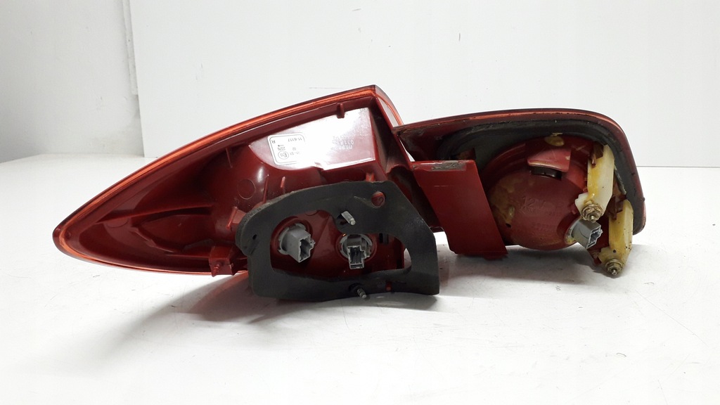 фото №9, Mazda 3 03- hb лампа права задня + w кришка