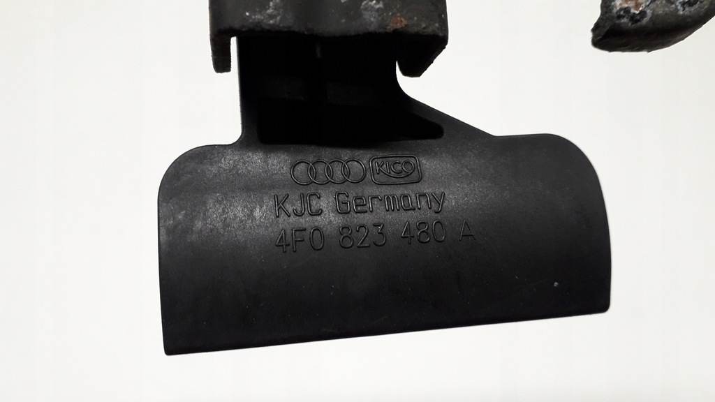 фото №7, Audi a6 c6 засувка замок капот 4f0823480a