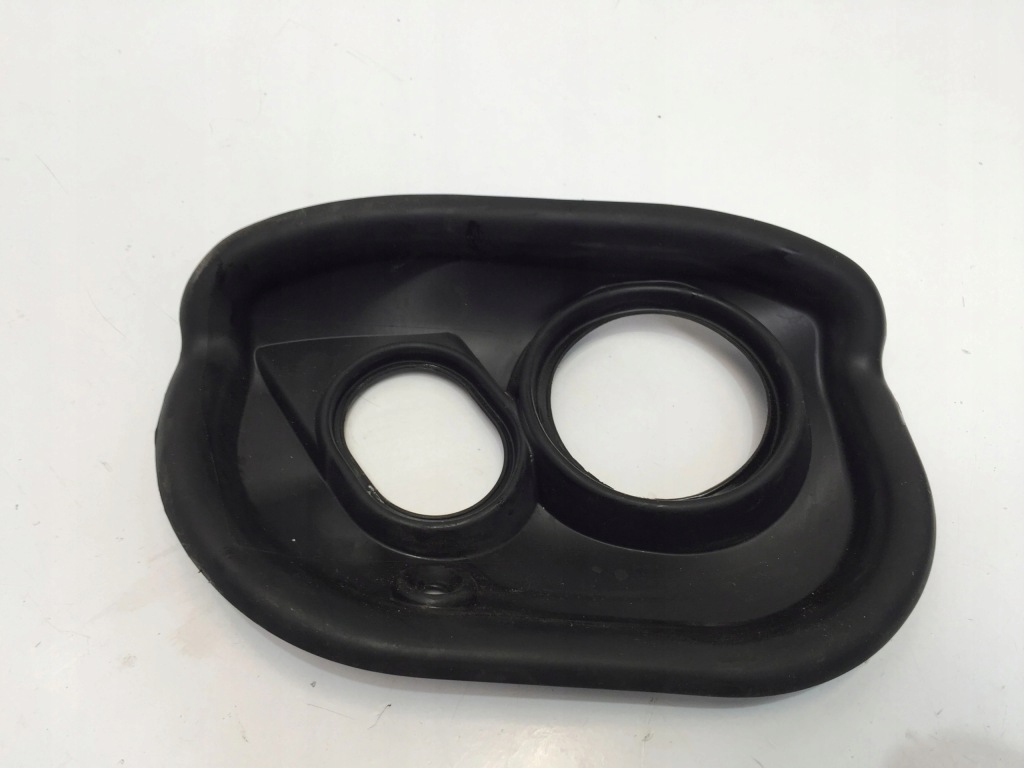 фото №1, Seat tarraco 2.0 tdi 20 резиновый элемент крышка заливной топлива