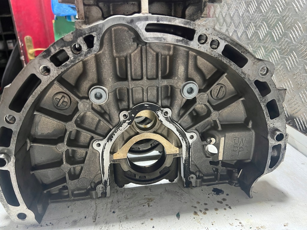 Купити Mercedes w176 a 45 amg блок двигуна 133980 номінал