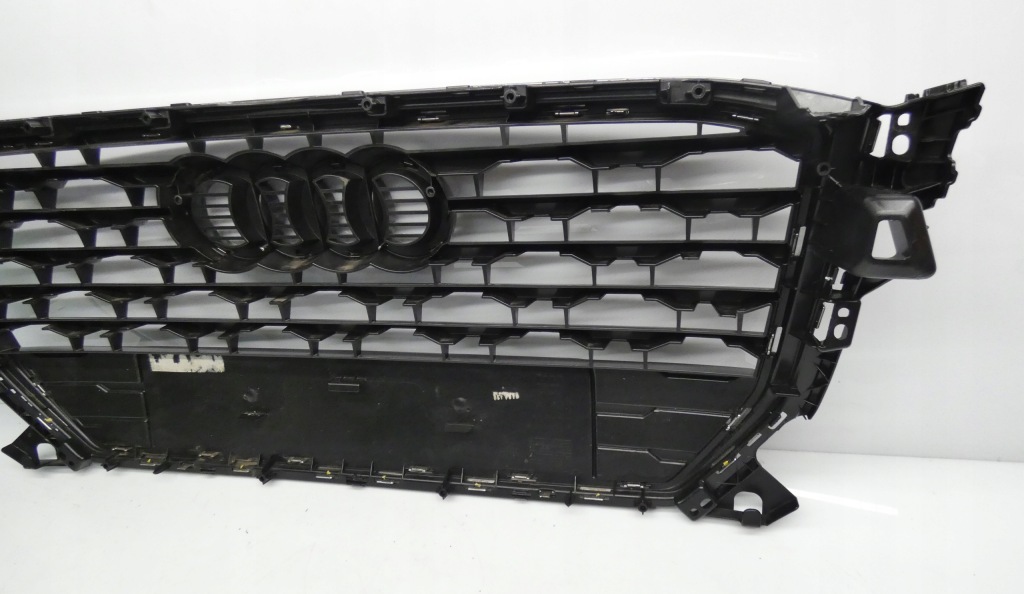 Audi q2 lift 81a853651 2020- решітка радіатора решітка радіатора решітка радіатора бампера перед Недорого