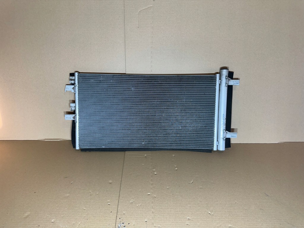 Купити Bmw mini радіатор кондиціонера 22828110