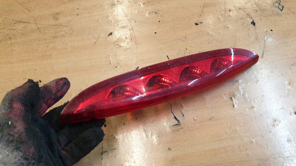 фото №1, Peugeot 208 i свет стоп стоп-сигнал