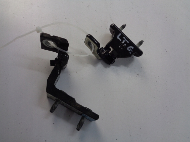 Купити Петлі двері лівий задня mercedes eqa 250 w243 2021 rok 696