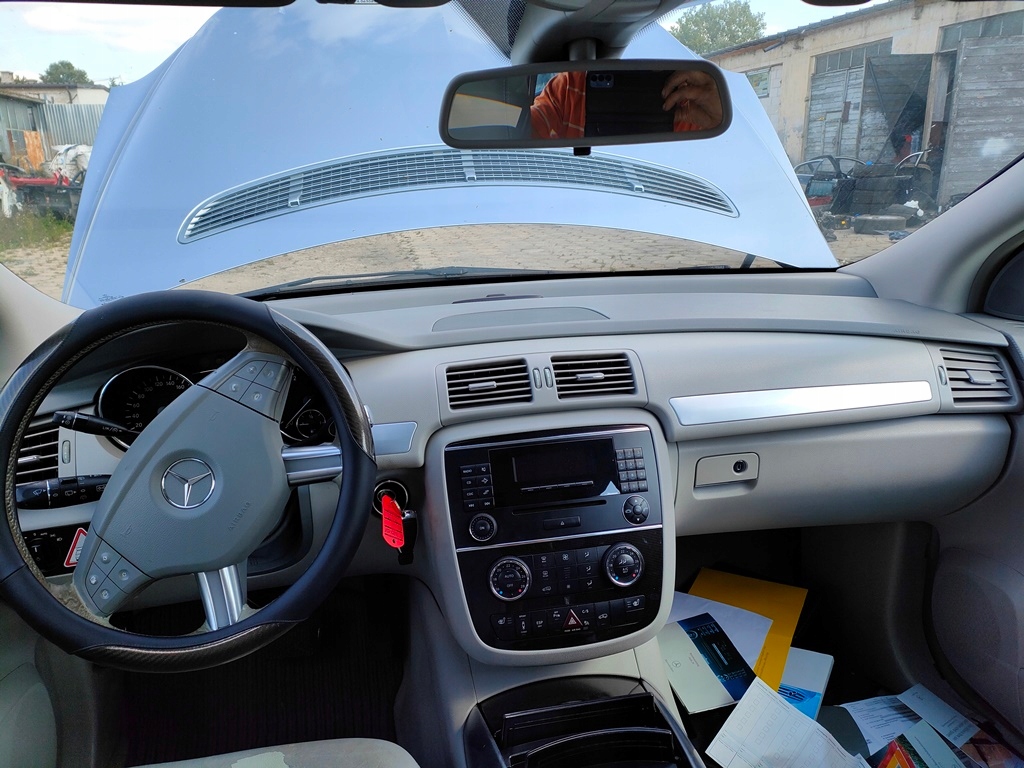 фото №2, Mercedes r w251 07r панель приладів приладова