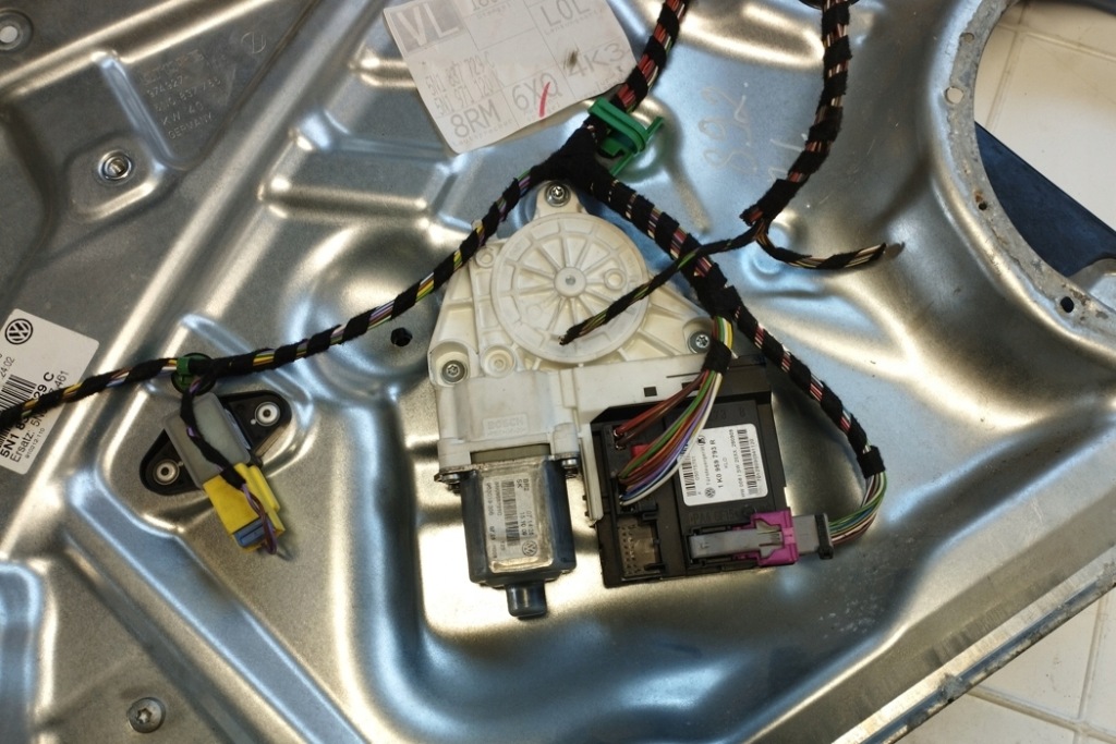 фото №7, Подъемник стекло левых передних дверь vw tiguan 5n_ 5n1837729c 2.0l