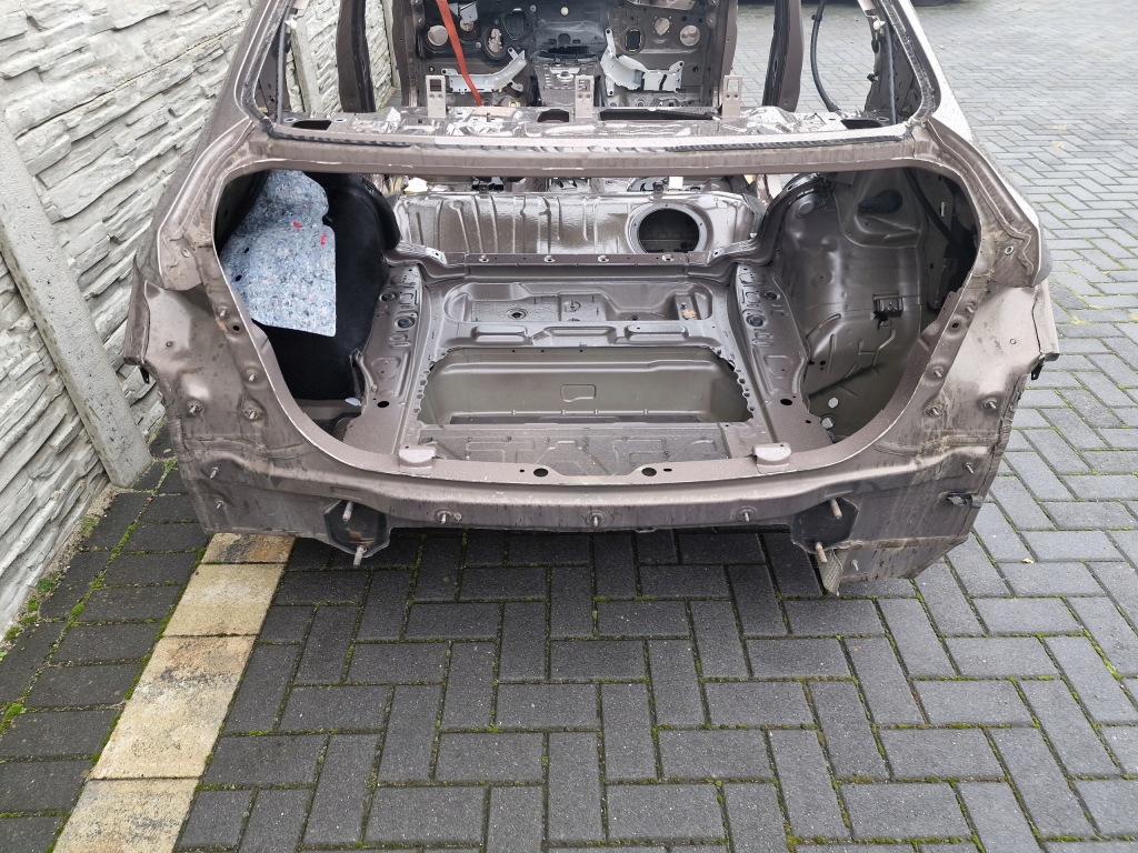 Bmw f30 f31 чверть лонжерон обшивка поріг правий задня b06 Оригінал