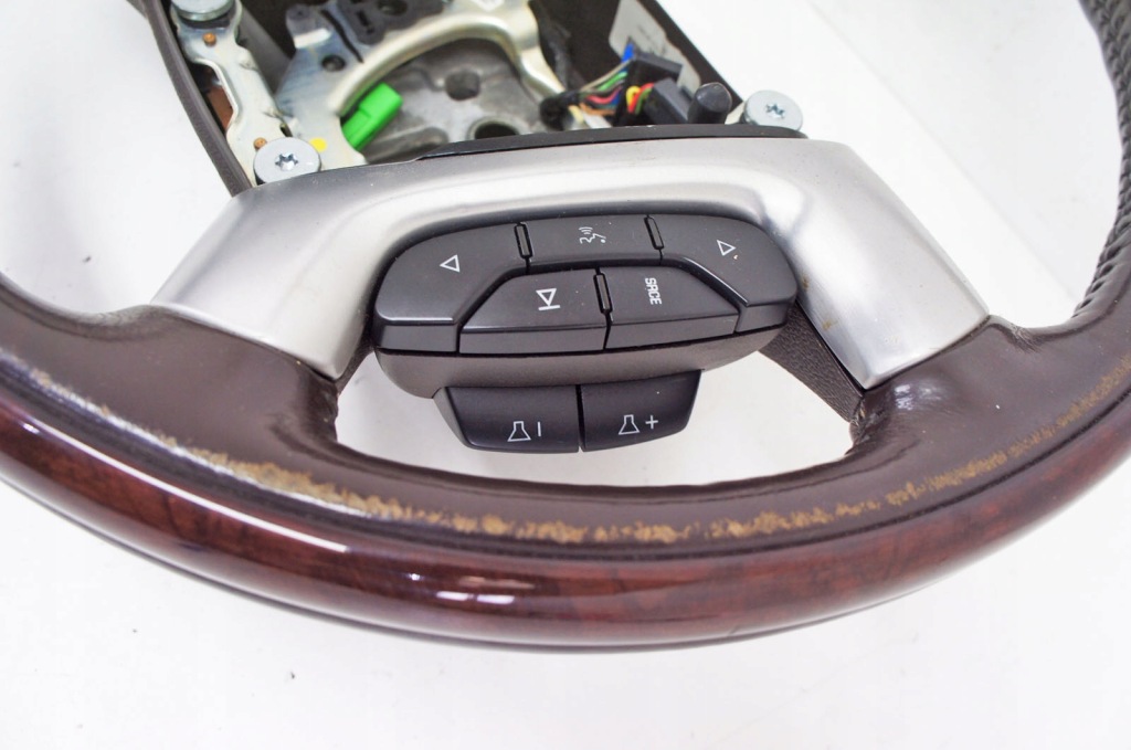 Tu258 cadillac escalade iii ^ воздуховод мультифункция в Украине