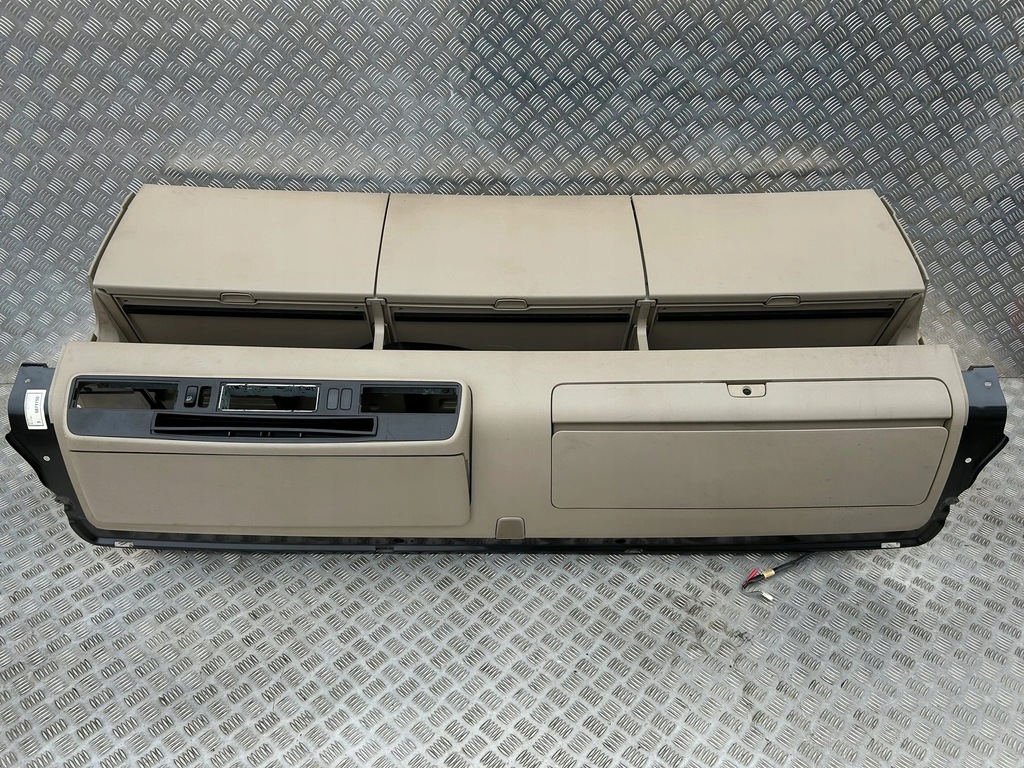 фото №1, Полиця панель приладів верхній scania r streamline