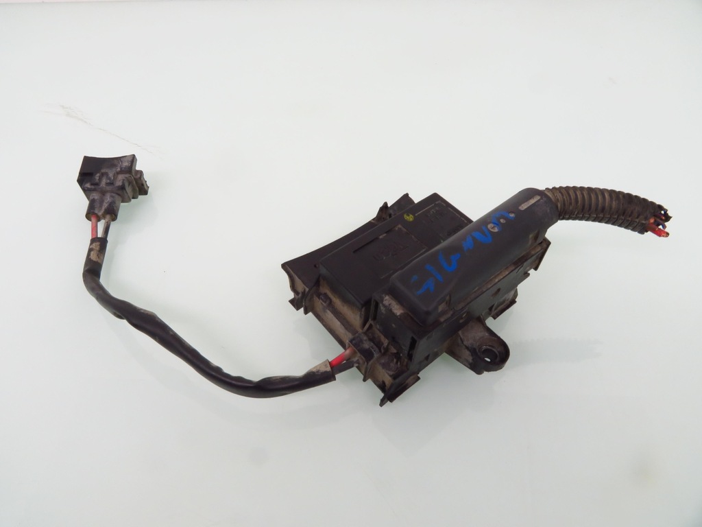 фото №1, Резистор вентилятора opel signum 1.8 1379151