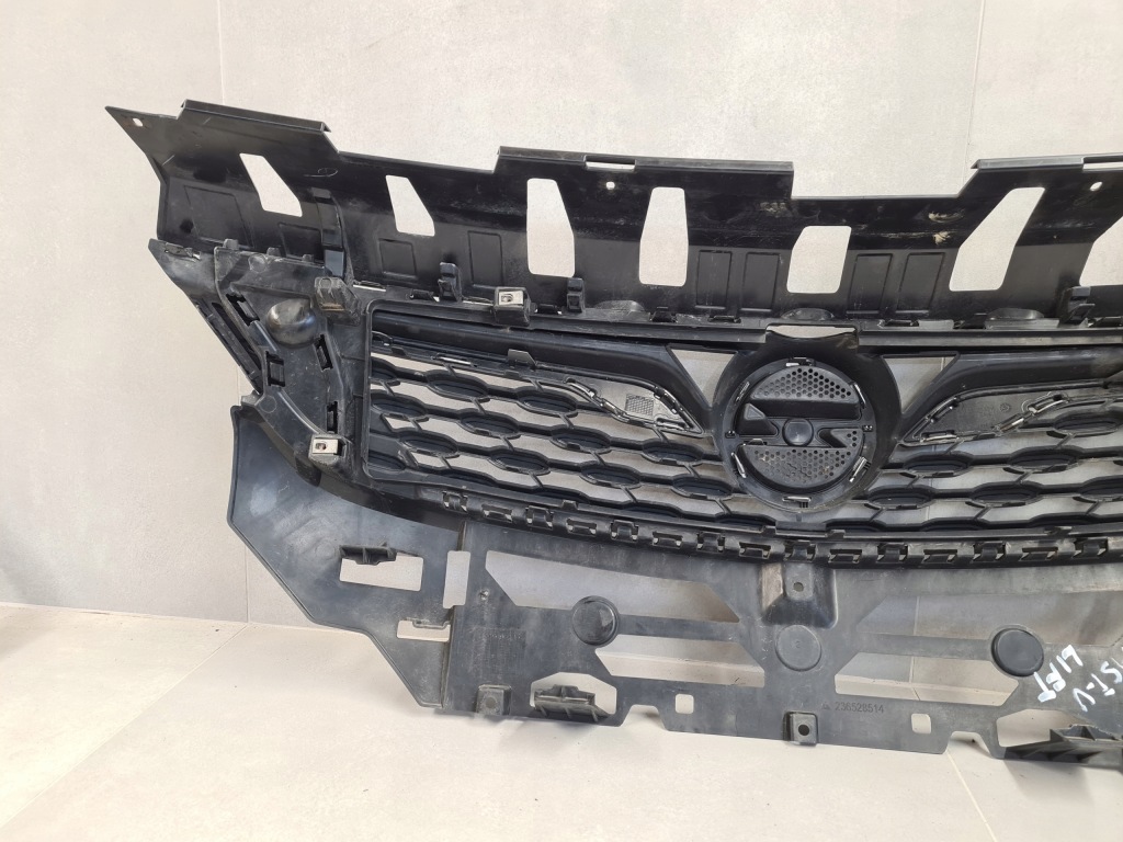 Решётка радиатора решётка радиатора хром бампера astra v k рестайлинг  оригинал 39130502 Цена