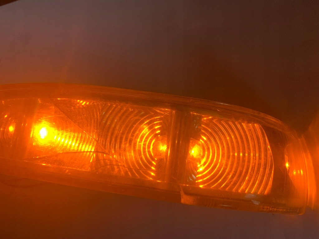 фото №4, Mercedes w251 поворотник зеркало левый r-klasa