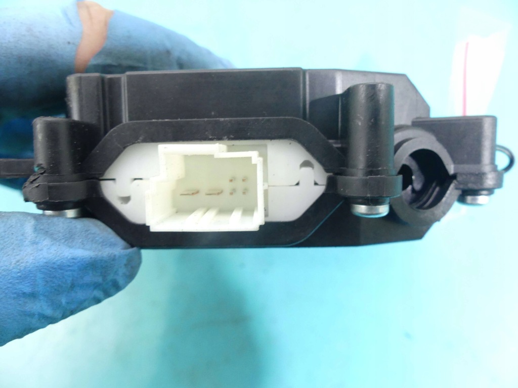 Замок крышки задняя доводчик bmw 5 f10 7273752 оригинальный номер Доставка