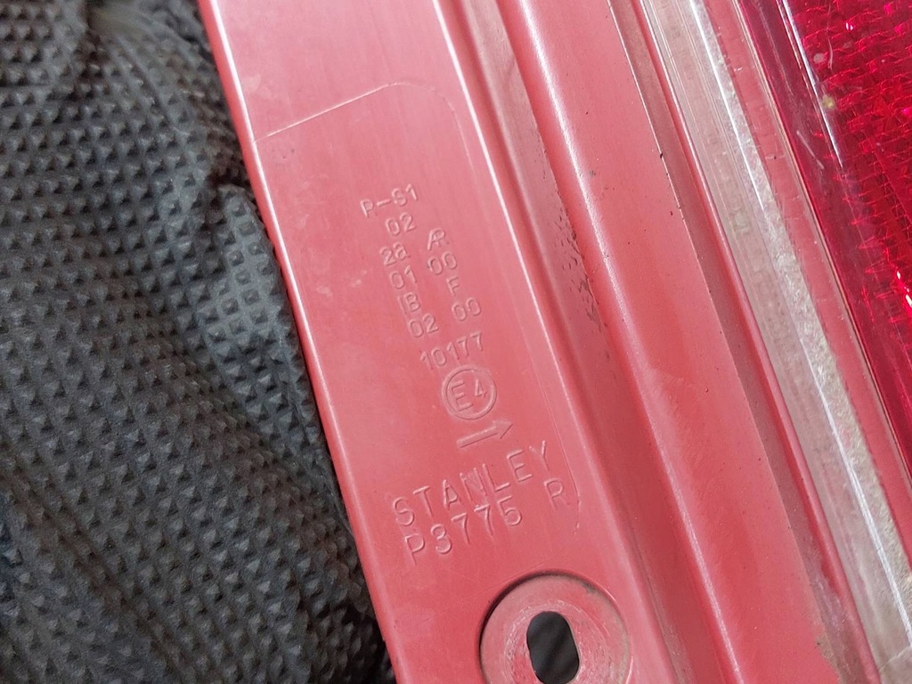 фото №2, Лампа правый задняя mazda mpv ii lift p3775r