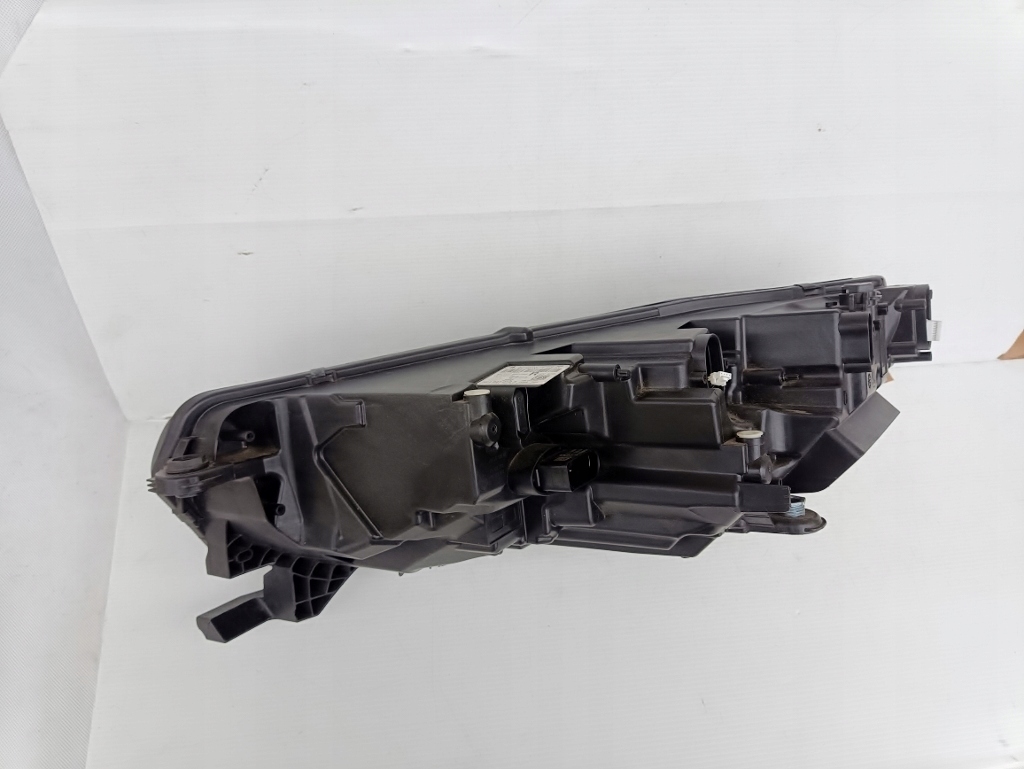 Фара перед передняя правый  skoda octavia iv 2020- full led 5e4941018a Киев