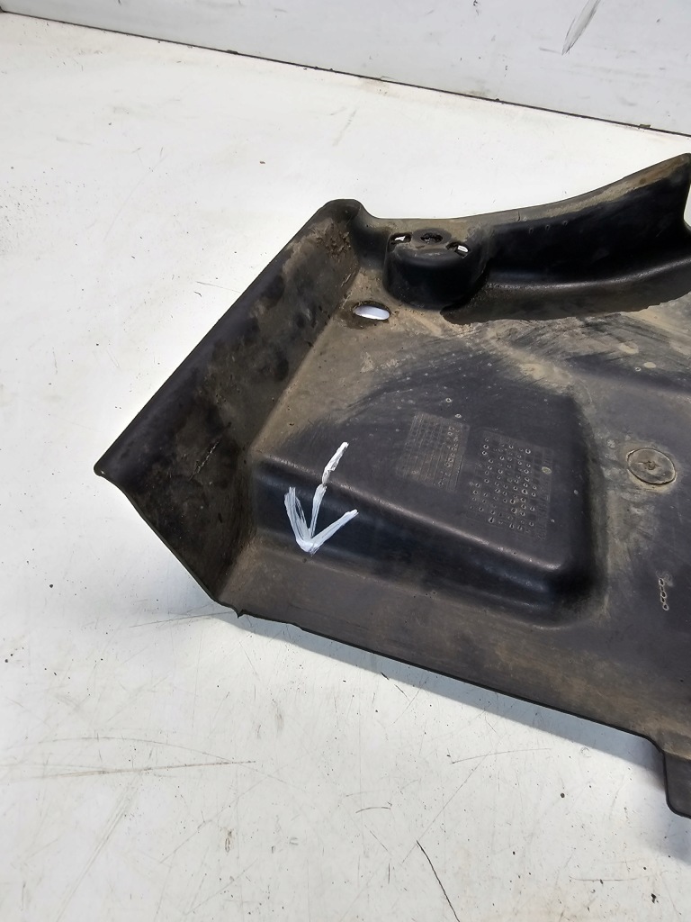 Накладка плита подвеска левая audi a4 b8 8k0825201e с Разборки