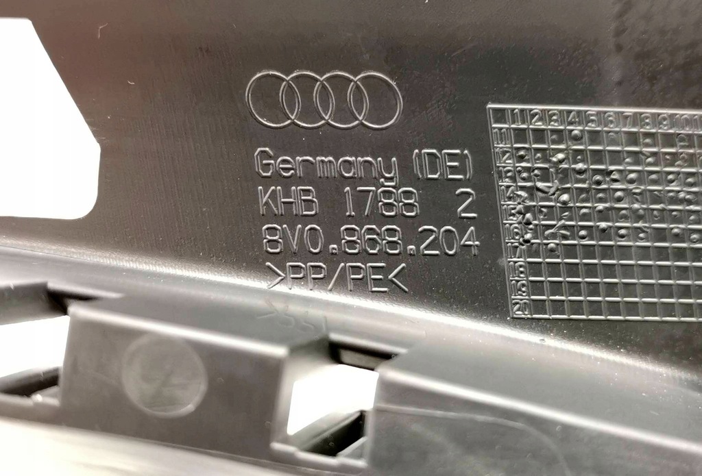 фото №8, Обшивка защита стойка правая audi a3 rs3 8v 8v0868204