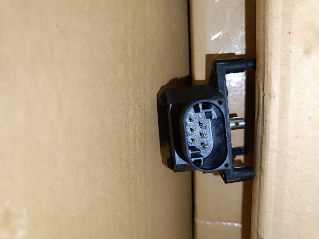 фото №4, Vw phateon - датчик кришки багажника