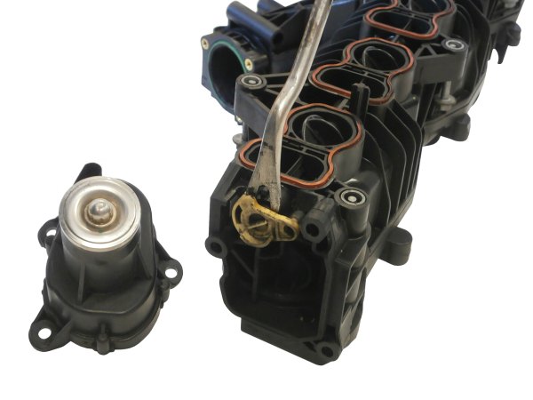 Заглушка колектор впускний  bmw x6 f26 f16 f86 3.0 Зі Шроту
