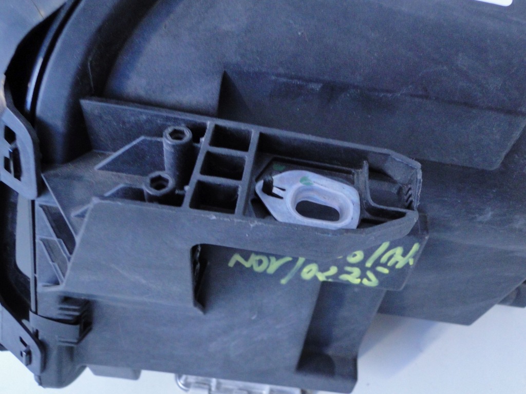 Mercedes лампа правая ксенон ксенон bi-xenon gla x156 156 przed liftem Недорого