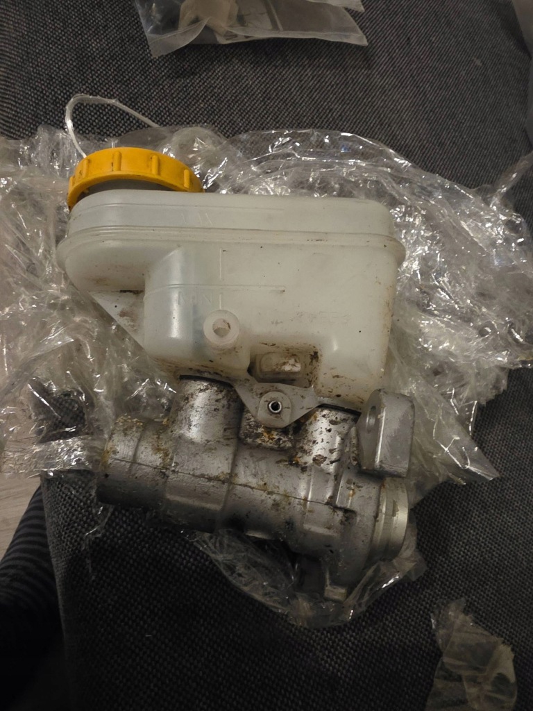 Купить Усилитель тормозов тормозные subaru xv 26401fj071