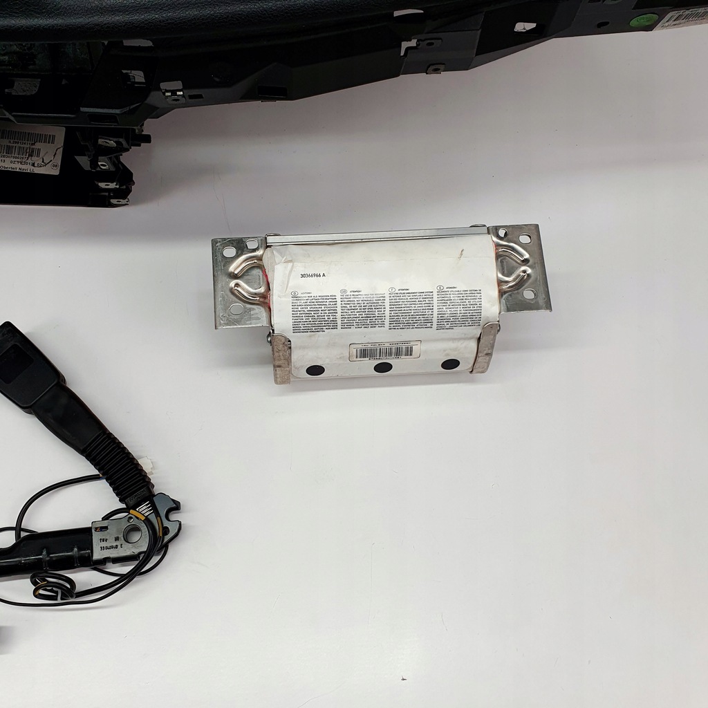 фото №14, X1 e84 панель приладів консоль подушки безпеки ремені подушка безпеки