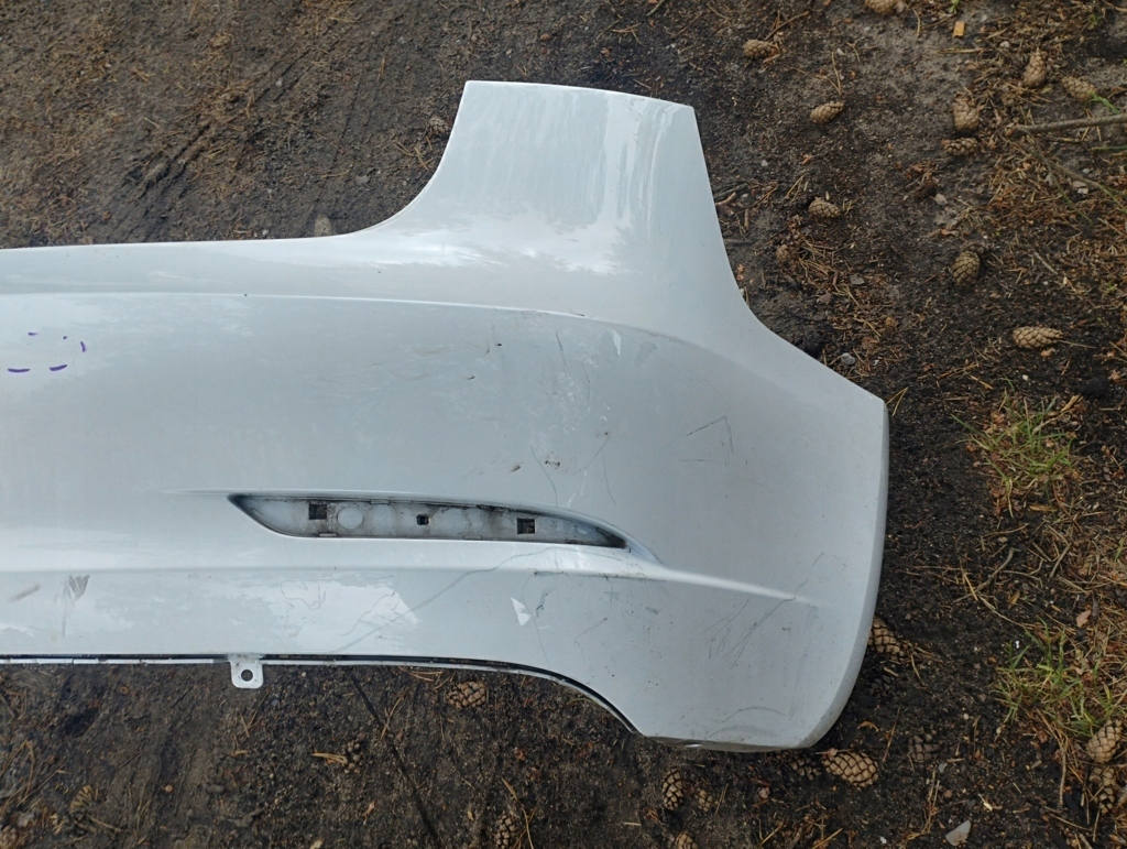 Tesla 3 бампер задня задній 1530720-02-d Київ
