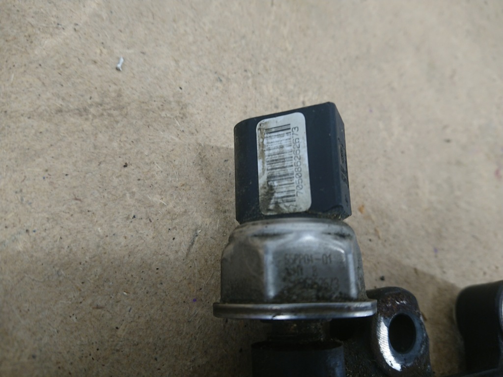 фото №6, Peugeot 407 607 2.7 hdi молдинг упорскування датчик