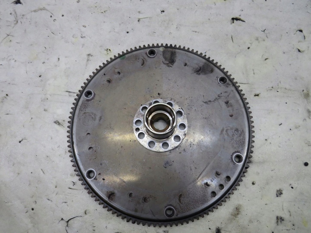 фото №1, Колесо маховик audi q5 8r 3.2 fsi