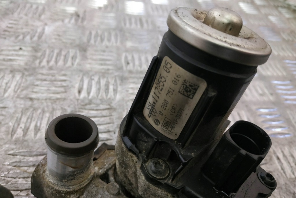 фото №10, Радіатор egr vw passat variant b7 365 03l131512c 2.0l дизель 103kw 2012