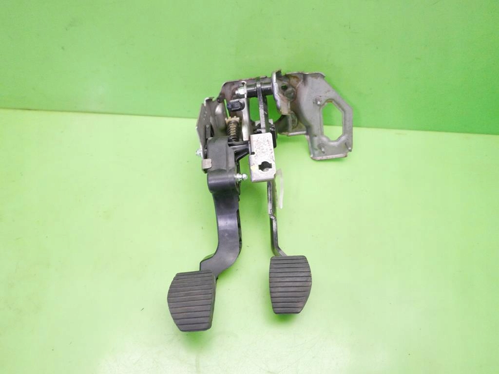 фото №1, Педали тормоза сцепления peugeot 208 i phi 12-15