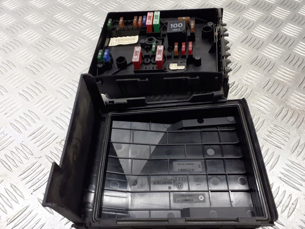 фото №6, Коробка предохранителей vw golf v plus 1.9 tdi 1k0937125a