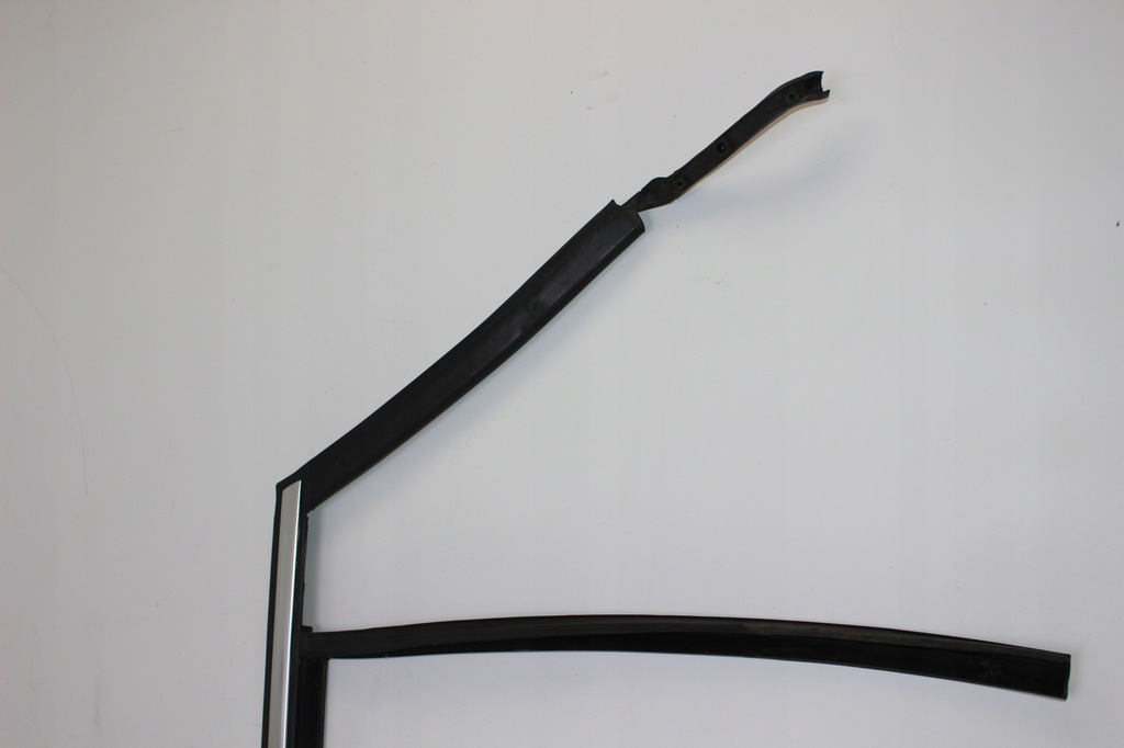 фото №2, Прокладка двері лівий задня bmw x1 f48 7349654