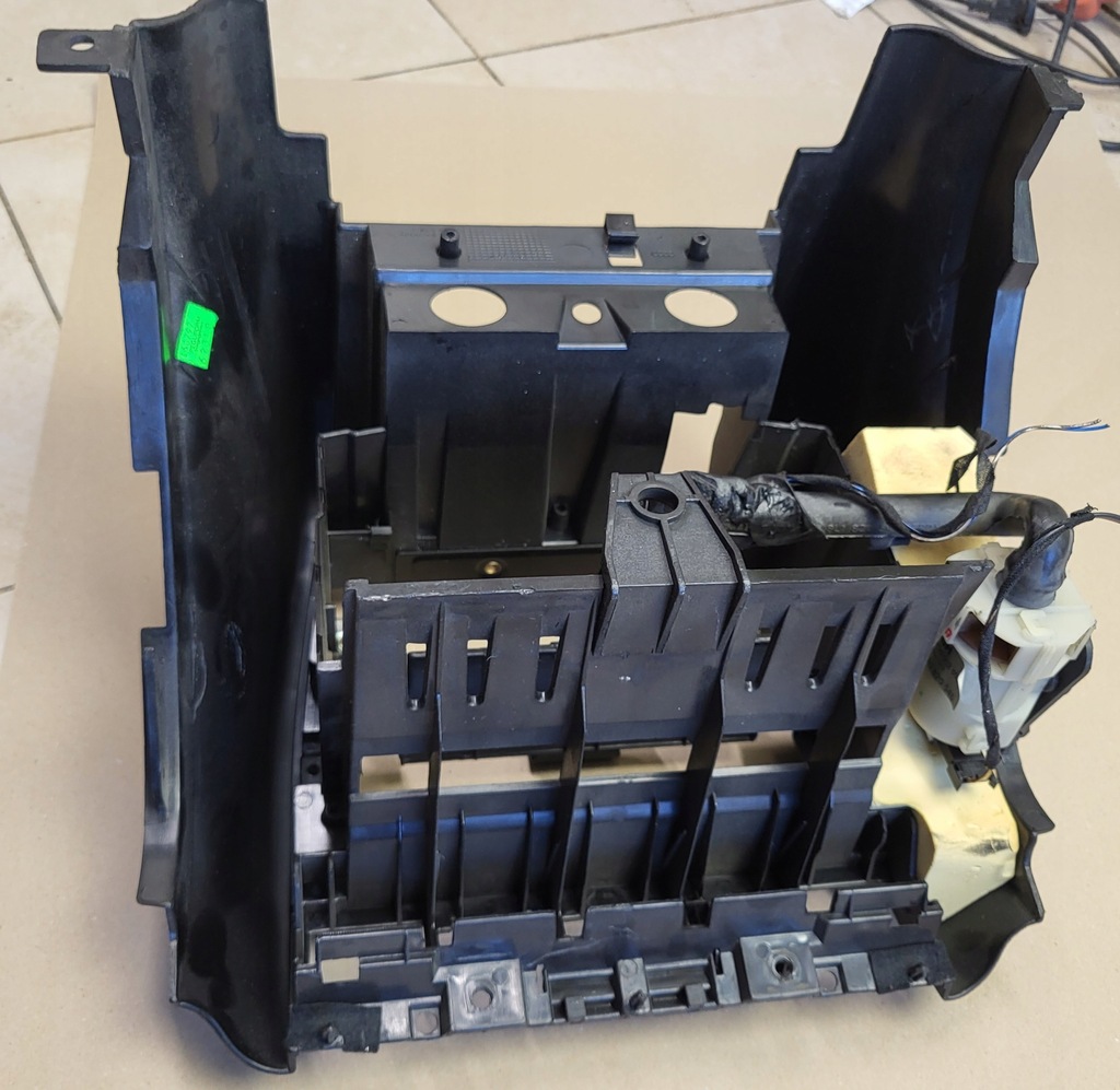 фото №8, Рама защита панель консоли центральной pod климатроник audi a3 8l оригинальный номер eu