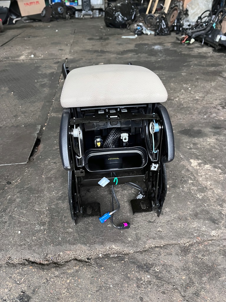 фото №8, 83 bmw f25 f26 x3 x4 підлокітник usb