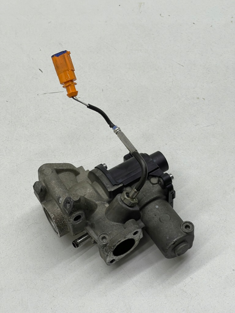 Купить Audi a5 8t a4 b8 3.0 tdi клапан egr исправный оригинал!