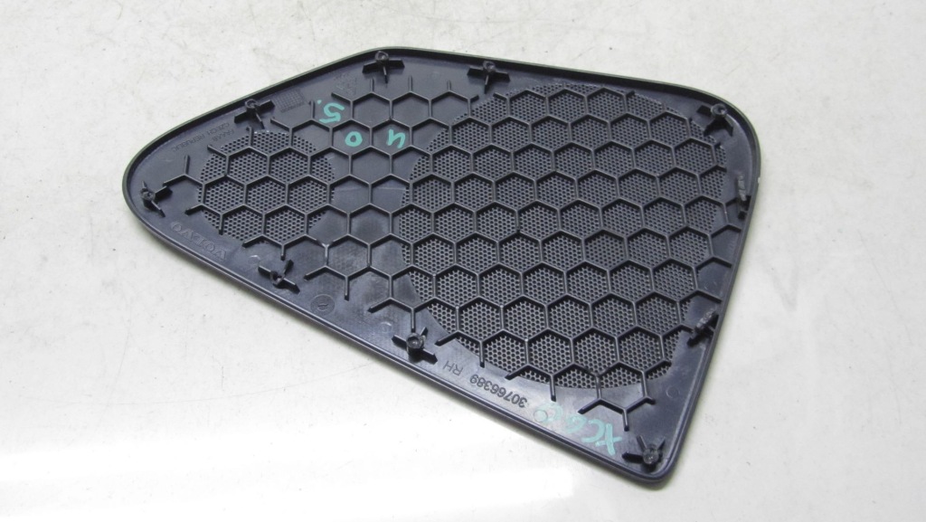 фото №4, Volvo xc60 накладка заглушка динамика правая 30766389