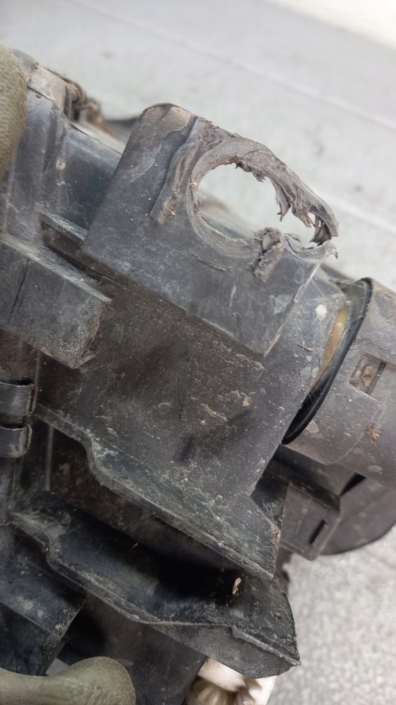 Фара правый audi a4 b5 96r sedan Недорого