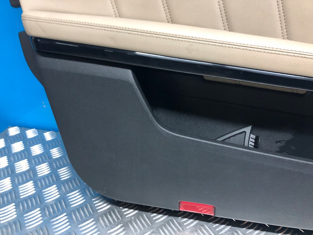 фото №8, Mercedes w212 обивка обшивка дверь левый перед